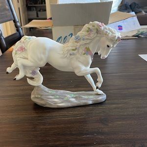 Princeton Gallery 1989 Loves Delight Porcelain Unicorn